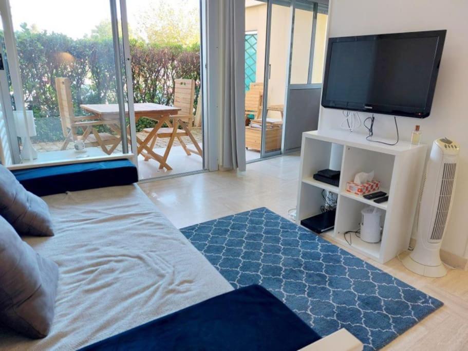 Studio Eleverca 3*- Rez De Jardin Terrasse - Axelle Loc'Appart Mandelieu Extérieur photo